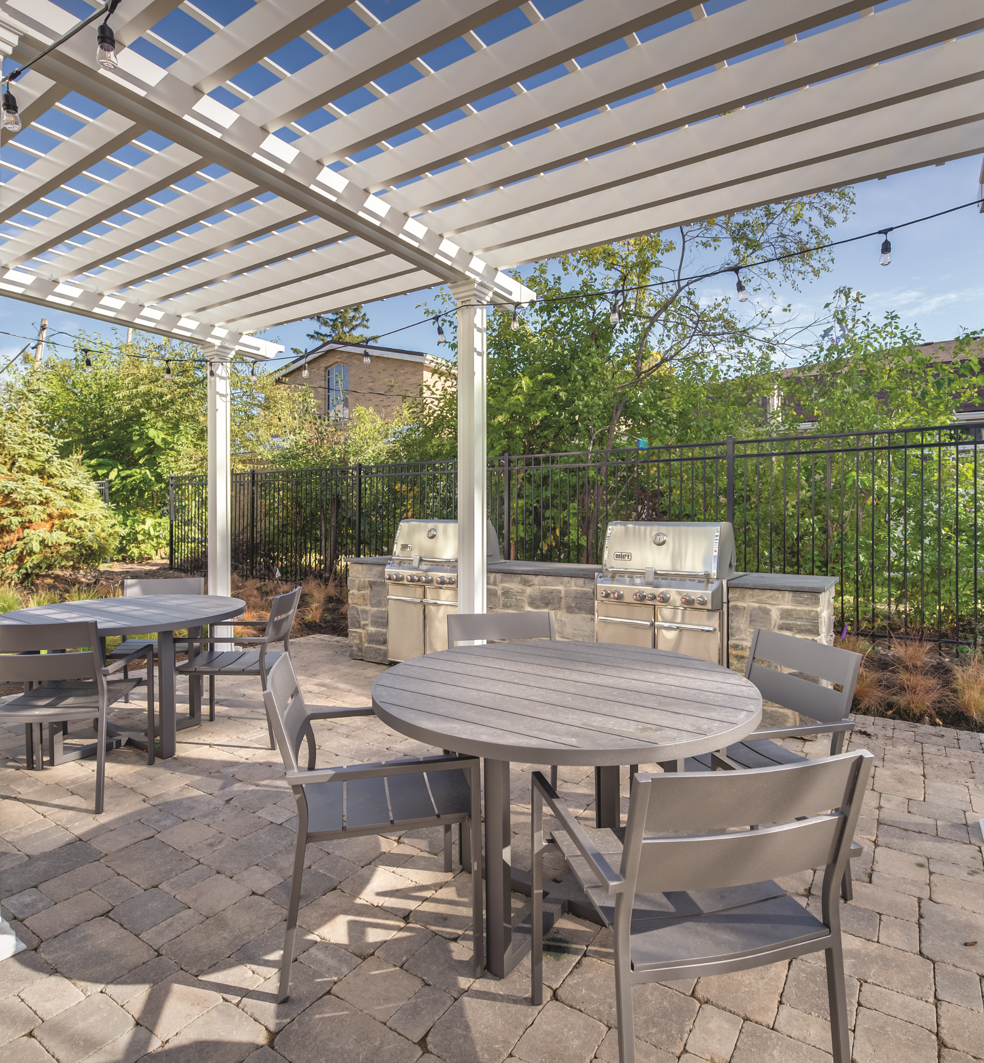 Eldridge Townhomes in Elmhurst, IL - Courtyard